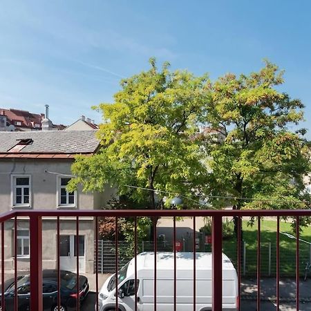 Gruene Und Zentrale Ruhelage Im Neubau Mit Balkon Apartment Виена Екстериор снимка