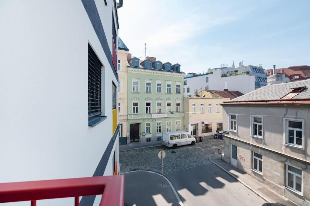 Gruene Und Zentrale Ruhelage Im Neubau Mit Balkon Apartment Виена Екстериор снимка